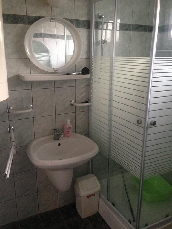 Otto Nyaralo Villa Révfülöp Buitenkant foto